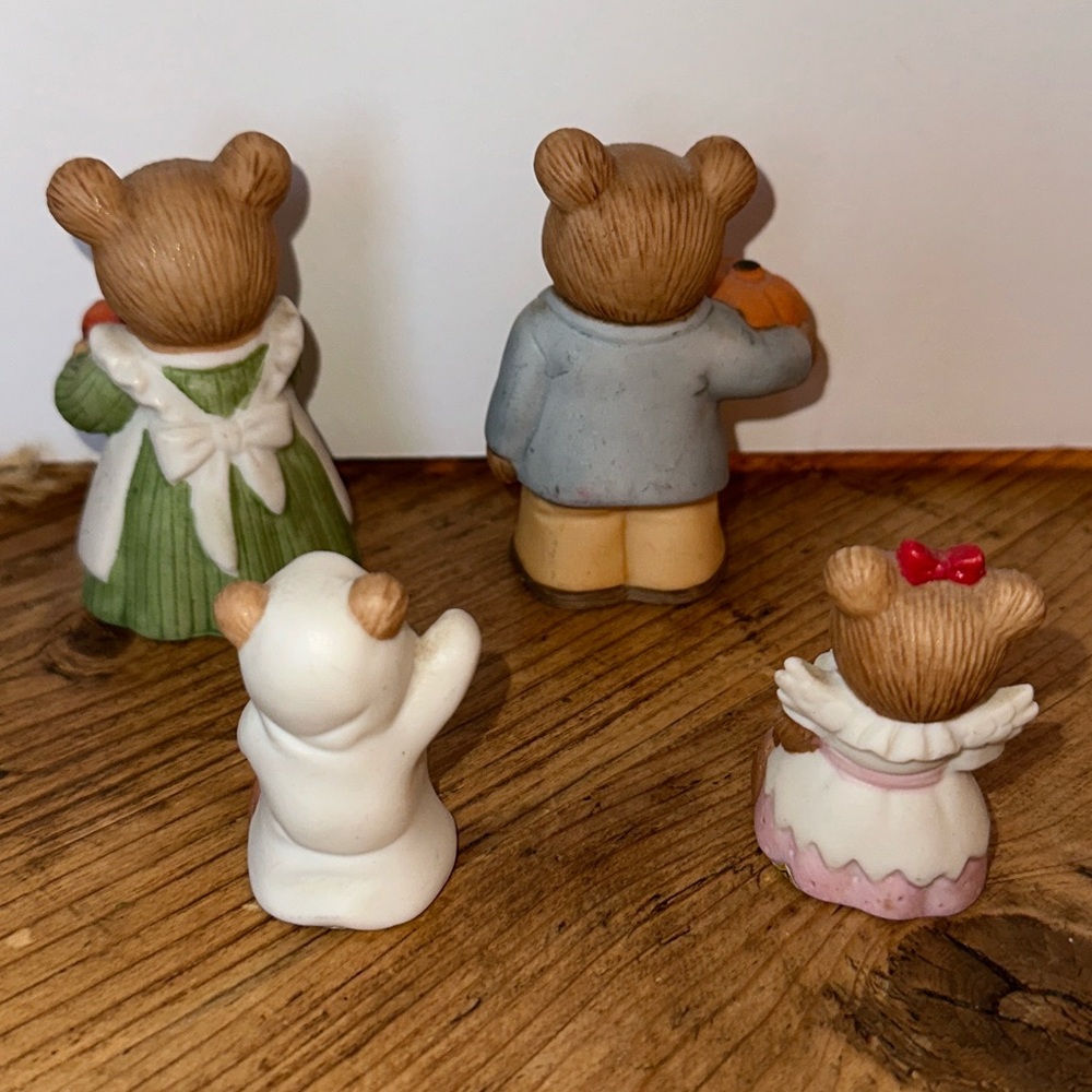Homco #5209 Miniature Fall/Halloween Bear Family - Picture 2 of 5